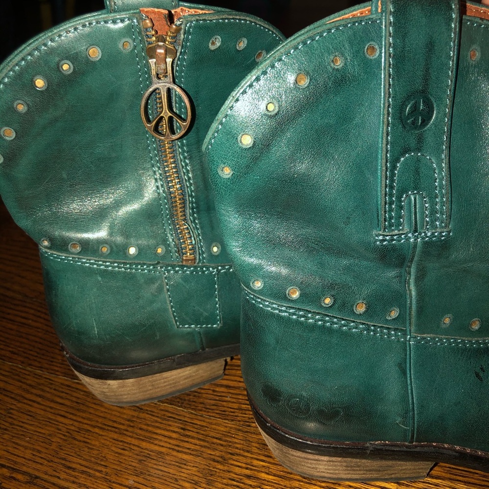 Lucky Brand green western style ankle boots